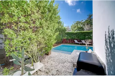 8660 Arboretum Ln, Miami, FL 33138 - Photo 14