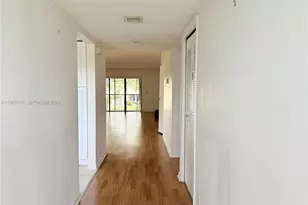 432 Lakeview Dr, Weston, FL 33326 - Photo 6