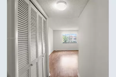 432 Lakeview Dr #201, Weston, FL 33326 - Photo 22