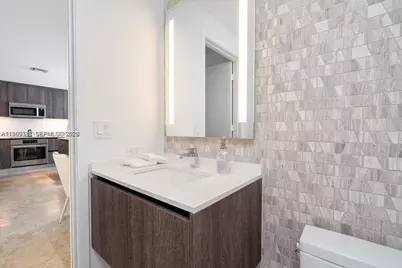 68 SE 6th St #2807, Miami, FL 33131 - Photo 12