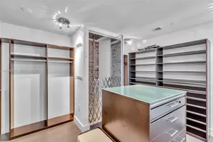1100 Biscayne Blvd, Miami, FL 33132 - Photo 16