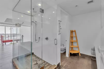 1100 Biscayne Blvd #2706, Miami, FL 33132 - Photo 12