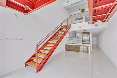 1100 Biscayne Blvd #2706, Miami, FL 33132 - Photo 6