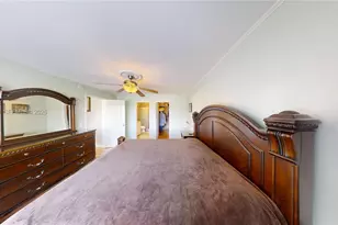 200 Diplomat Pkwy, Hallandale Beach, FL 33009 - Photo 14