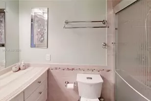 200 Diplomat Pkwy, Hallandale Beach, FL 33009 - Photo 26