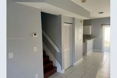 2402 NE 41st Pl #2402, Homestead, FL 33033 - Photo 10