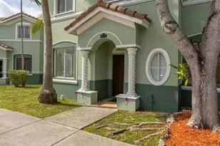 2712 SE 15th Pl, Homestead, FL 33035 - Photo 2