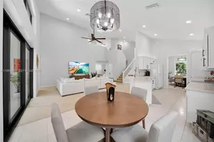 8864 Ventura Way, Naples, FL 34109 - Photo 4