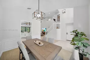 8864 Ventura Way, Naples, FL 34109 - Photo 6