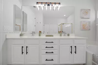 8864 Ventura Way #0, Naples, FL 34109 - Photo 32