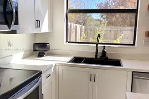 14724 SW 181st Terrace, Miami, FL 33187 - Photo 2