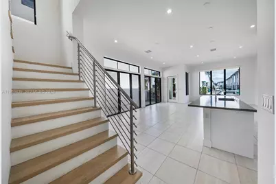 8120 NW 43rd St, Doral, FL 33166 - Photo 16