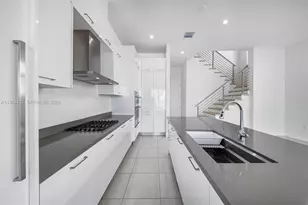 8120 NW 43rd St, Doral, FL 33166 - Photo 12