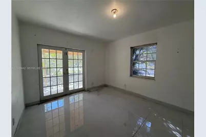 14015 NE 11th Ave, North Miami, FL 33161 - Photo 6
