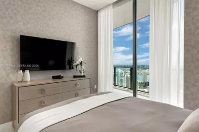 1000 Brickell Plz #PH6108, Miami, FL 33131 - Photo 32