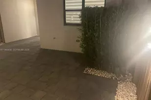 10445 NW 81st Terrace, Doral, FL 33178 - Photo 32