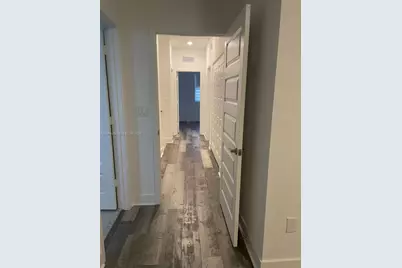 10445 NW 81st Ter #10045, Doral, FL 33178 - Photo 8