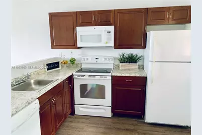 9921 Nob Hill Ln #9921, Sunrise, FL 33351 - Photo 4