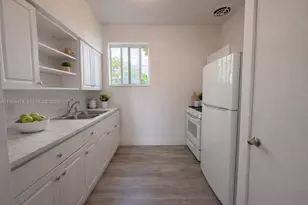 7421 Carlyle Ave, Miami Beach, FL 33141 - Photo 4
