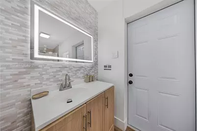 7949 Panama St, Miramar, FL 33023 - Photo 8