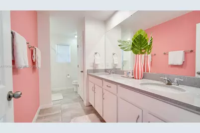 8911 Caroline Bay Court, Kissimmee, FL 34747 - Photo 32