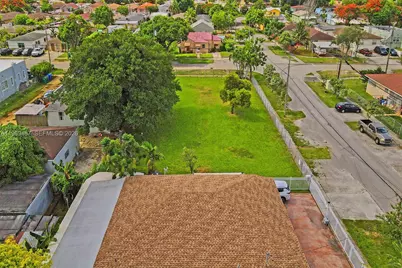 2397 NW 34th St, Miami, FL 33142 - Photo 8