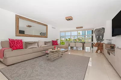 6423 Collins Ave #309, Miami Beach, FL 33141 - Photo 8