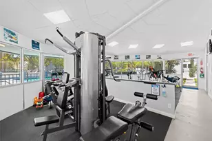 401 NE 14th Ave, Hallandale Beach, FL 33009 - Photo 26