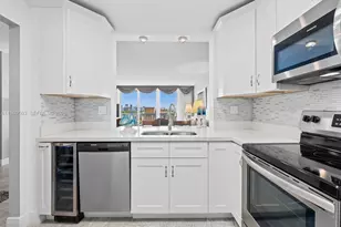 401 NE 14th Ave, Hallandale Beach, FL 33009 - Photo 6