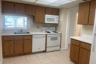 3186 Via Poinciana, Lake Worth, FL 33467 - Photo 16