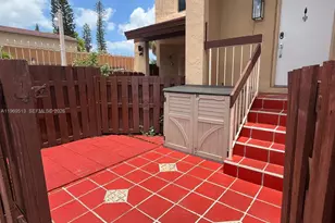 271 W Park Dr, Miami, FL 33172 - Photo 2