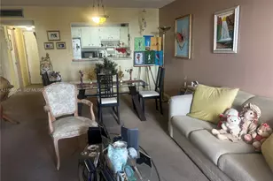 7118 Bonita Dr, Miami Beach, FL 33141 - Photo 10