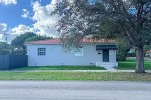 601 De Leon Dr, Miami Springs, FL 33166 - Photo 2