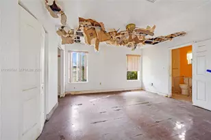 546 NW 8th Ave, Homestead, FL 33030 - Photo 8