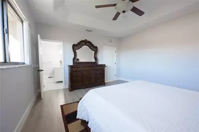 972 NE 36th Ave, Homestead, FL 33033 - Photo 14