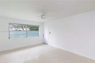 129 SE 4th St, Hallandale Beach, FL 33009 - Photo 4