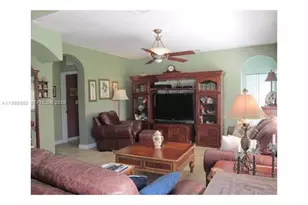 9468 SW 221st Ln, Cutler Bay, FL 33190 - Photo 10