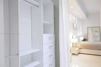 2001 Meridian Ave #525+DEN, Miami Beach, FL 33139 - Photo 14