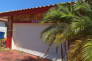 20031 NW 63rd Ave, Hialeah, FL 33015 - Photo 2