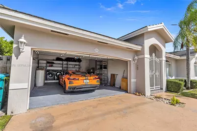 8531 SW 12th St, Miami, FL 33144 - Photo 34