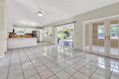 8531 SW 12th St, Miami, FL 33144 - Photo 16