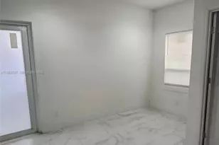 11417 SW 35th Ln, Miami, FL 33165 - Photo 12