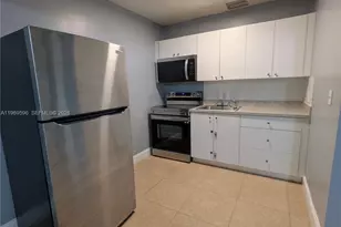 5820 NW 14th Ct, Sunrise, FL 33313 - Photo 4