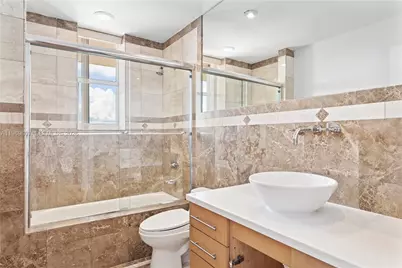 1000 Venetian Way #301, Miami, FL 33139 - Photo 16