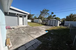 9240 Nautilus Dr, Cutler Bay, FL 33189 - Photo 36