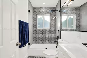 2006 SW 12th St, Miami, FL 33135 - Photo 42