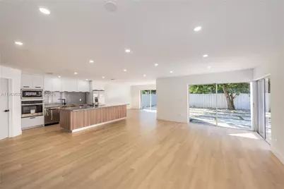 13912 SW 103rd Ln #13912, Miami, FL 33186 - Photo 2