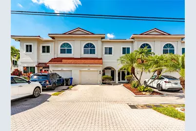 835 NE 17th Way, Fort Lauderdale, FL 33304 - Photo 2