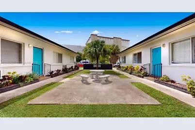 2499 SW 27th St #5, Miami, FL 33133 - Photo 4