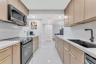 2500 Parkview Dr, Hallandale Beach, FL 33009 - Photo 4